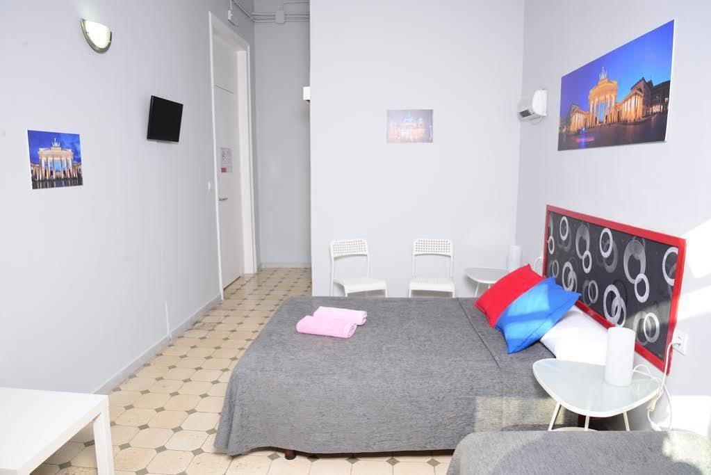 Hostel Friends Barcelona Exterior photo